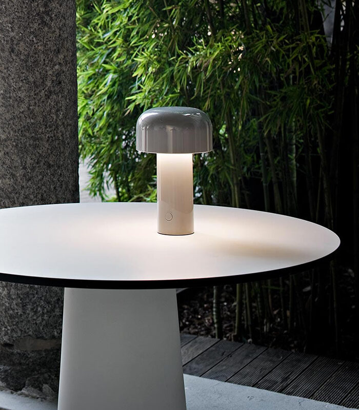 bellhop_flos_Wac